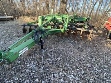 Main image John Deere 2700